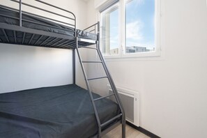 2 bedrooms, iron/ironing board