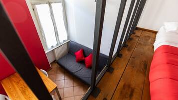 1 camera, Wi-Fi, lenzuola