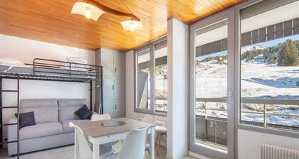 Alpine Hideaway with Balcony