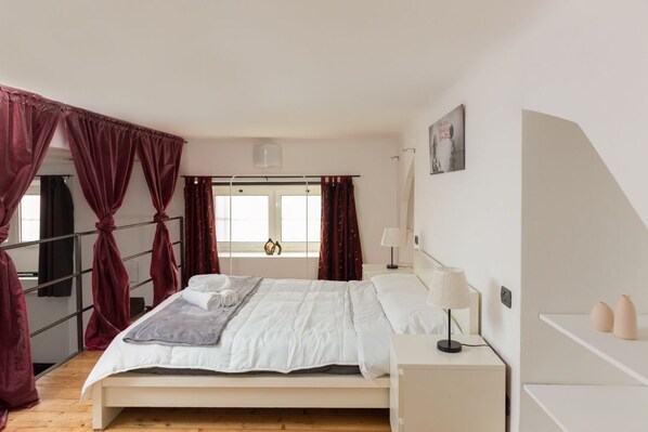 1 bedroom, iron/ironing board, WiFi, bed sheets - Exclusive Loft Banksy in Porta Romana (Milano)