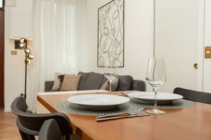 Dining - Flower Exclusive Apartment - M3 - Isola District (Milano)