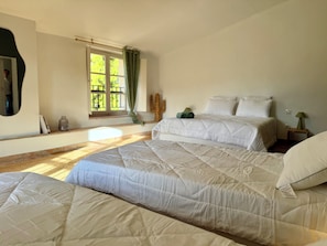 6 bedrooms, iron/ironing board, travel crib, free WiFi