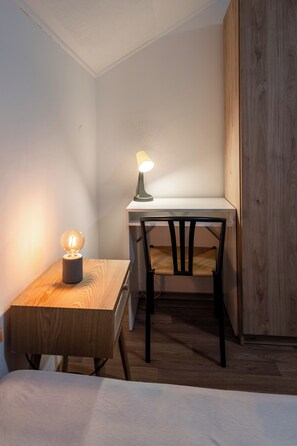 2 slaapkamers, een kluis op de kamer, een strijkplank/strijkijzer