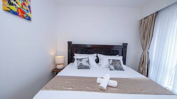 2 dormitorios, tabla de planchar con plancha, wifi y ropa de cama