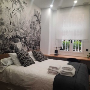 2 slaapkamers, een strijkplank/strijkijzer, reisbedje, gratis wifi