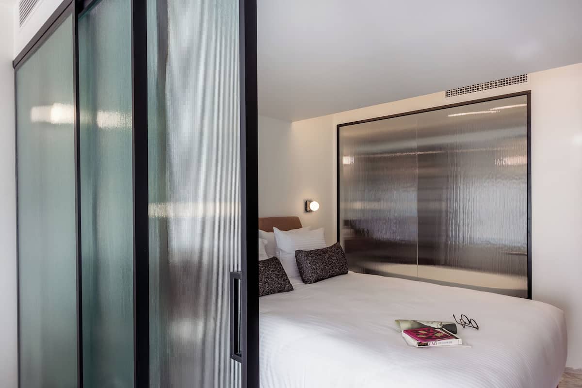 Suite monolocale Junior, balcone | Biancheria da letto di alta qualità, materassi a doppio strato, minibar