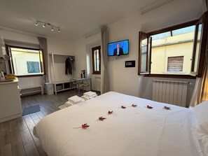 1 多间卧室、熨斗/熨衣板、WiFi、床单