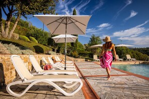 A heated pool - My Exclusive Italy - Authentic Chianti's Villa with Private Pool and view (Panzano In Chianti)