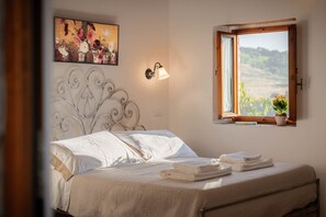 13 bedrooms, desk, iron/ironing board, travel crib - My Exclusive Italy - Authentic Chianti's Villa with Private Pool and view (Panzano In Chianti)