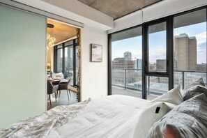 2 makuuhuonetta, silitysrauta/-lauta, ilmainen Wi-Fi, vuodevaatteet