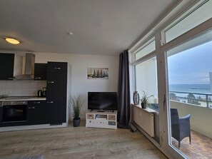 Réfrigérateur, four, plaque de cuisson, lave-vaisselle