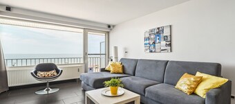 Spacious studio with sea view