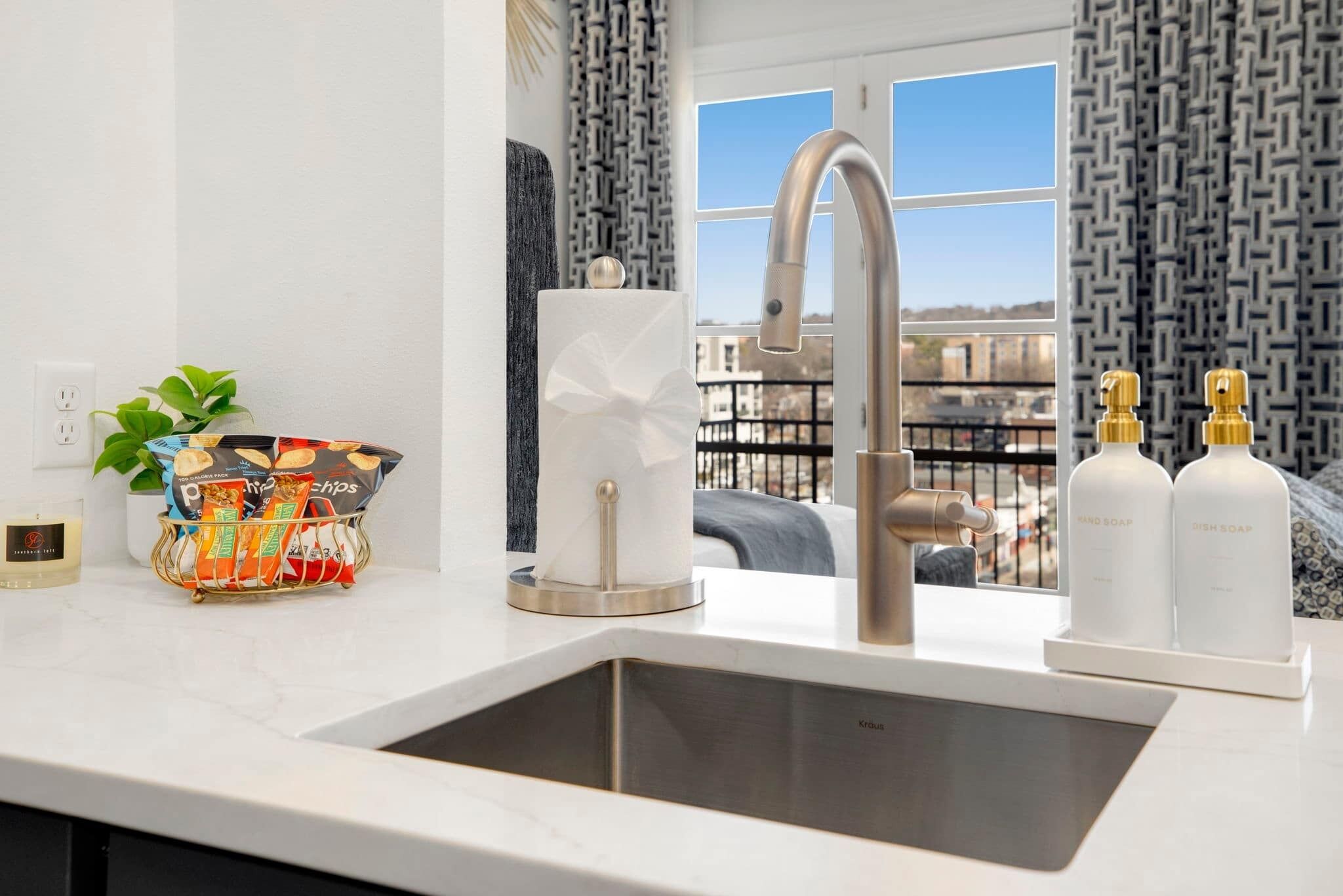 淋浴设施、吹风机、毛巾