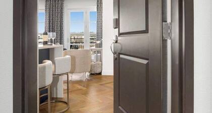 Wayfinder | On Dickson Street | Unmatched Views!