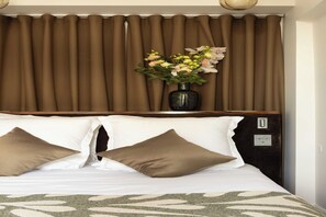 1 bedroom, iron/ironing board, internet, bed sheets