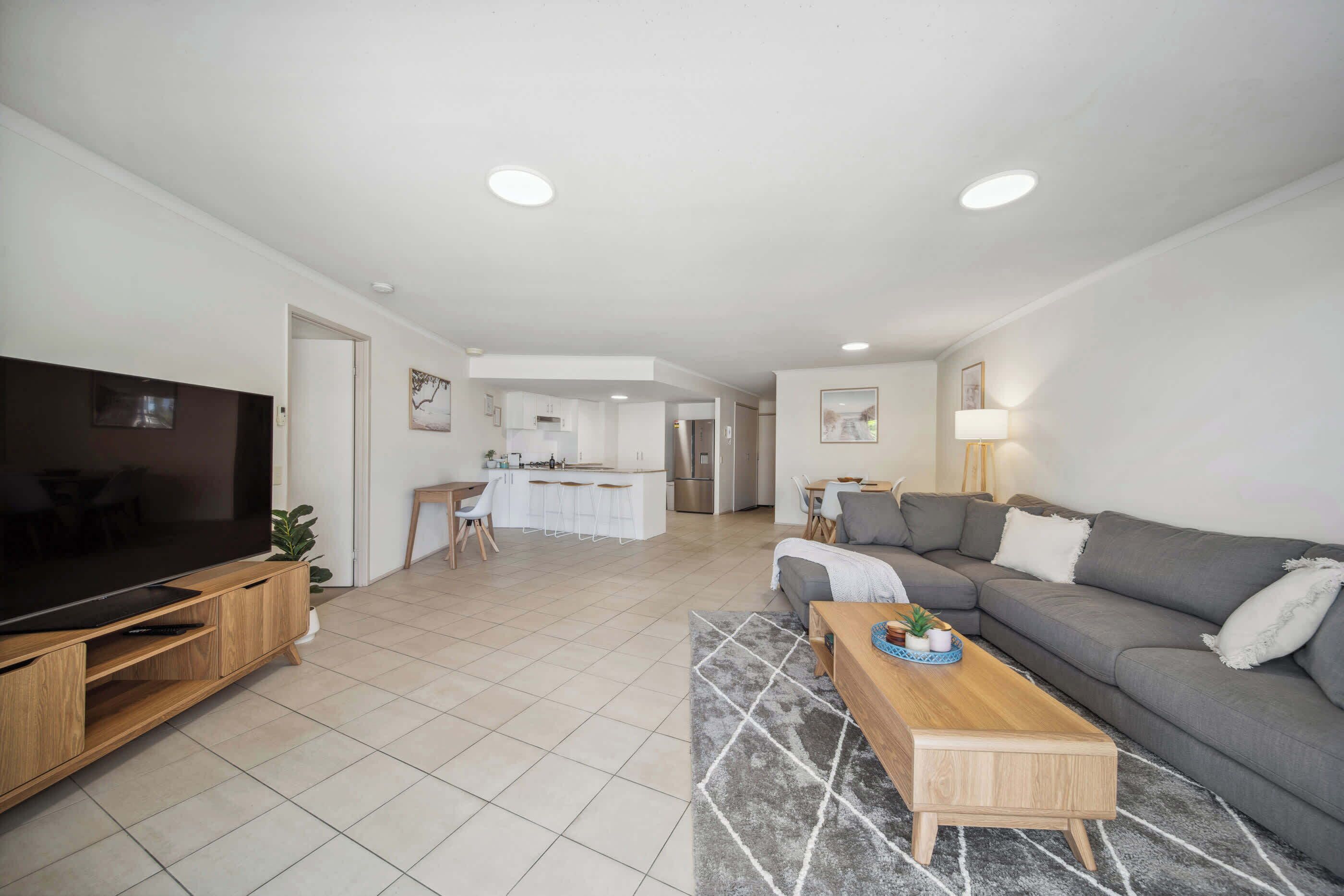Windsong Caloundra: Sunsets Sea Breezes & Style - Caloundra