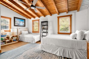 2 chambres, fer et planche à repasser, Wi-Fi, draps fournis