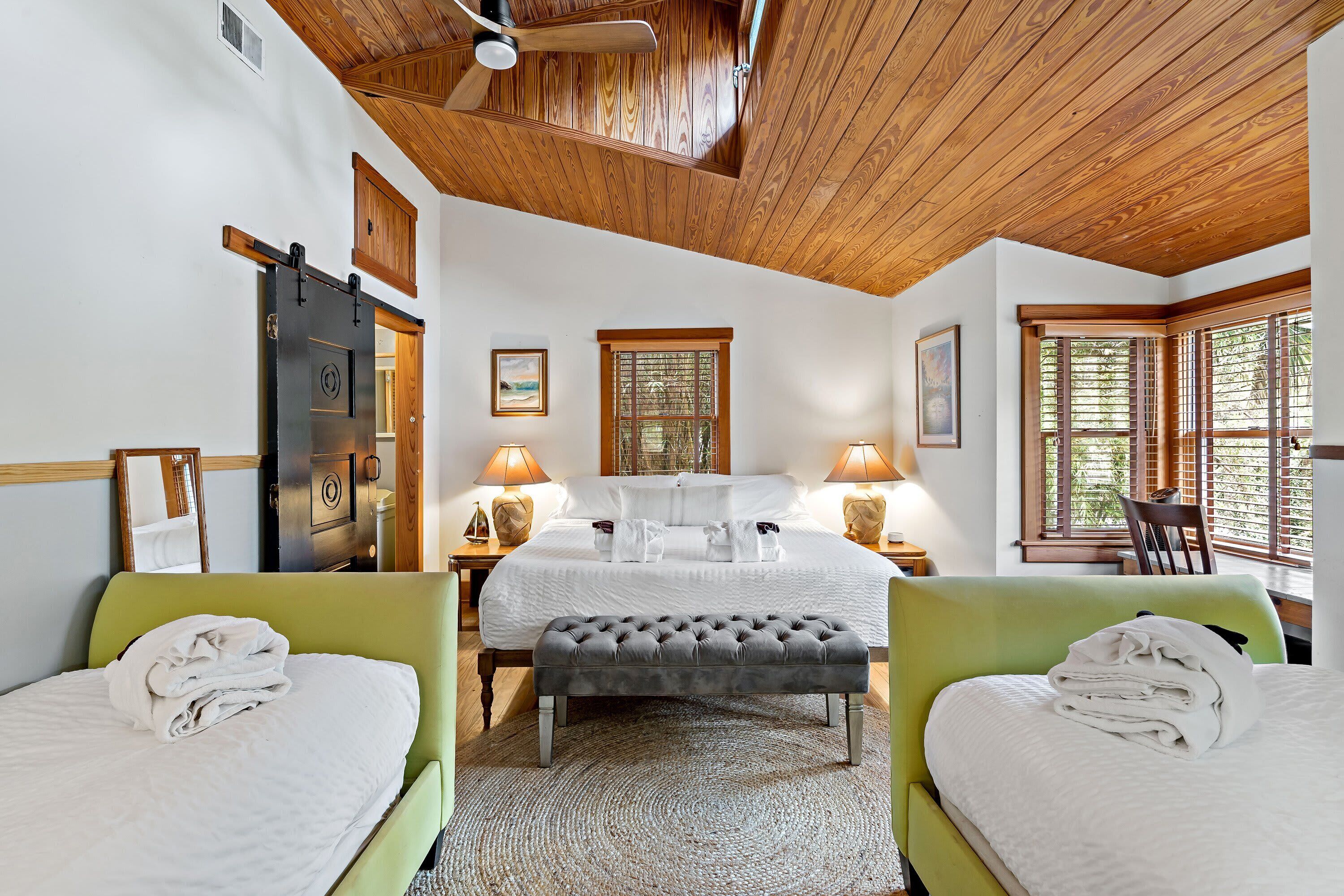 2 bedrooms, iron/ironing board, WiFi, bed sheets