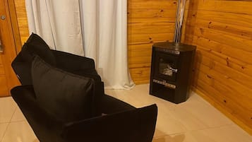 豪華小木屋, 山景 | 客廳 | 平面電視