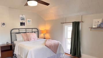 1 chambre, fer et planche Ă repasser, Wi-Fi gratuit, draps fournis