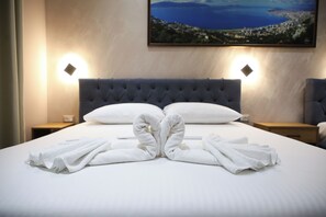 Triple Room, Balcony | Hypo-allergenic bedding, free WiFi, bed sheets - Hotel Salvadore (Vlorë)