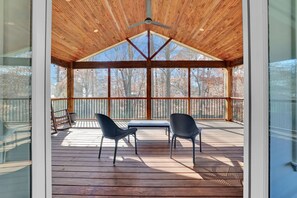 المنشأة من الداخل