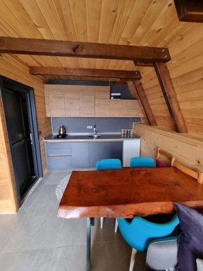 Comfort Bungalow, Mountain View | Private kitchen - Okordule Suit Bungalov (Ardesen)