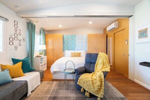 Ferros/tábuas de passar roupa, berço de viagem, Wi-Fi de cortesia