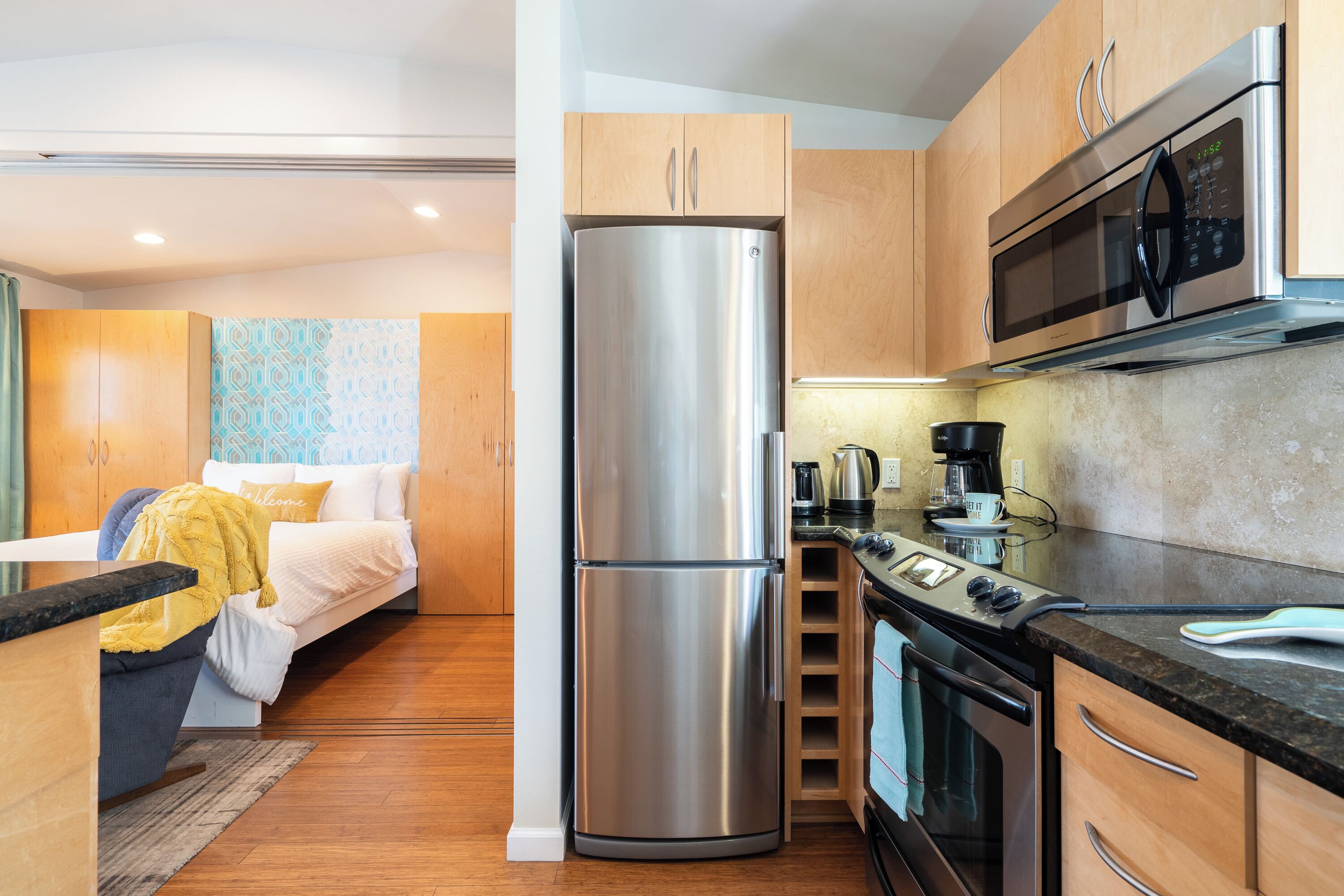 Refrigerador, microondas, horno, placa de cocina