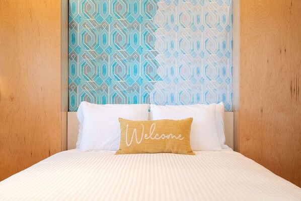 Ferros/tábuas de passar roupa, berço de viagem, Wi-Fi de cortesia