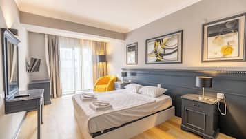Minibar, bed sheets