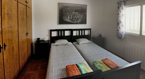 3 bedrooms, iron/ironing board, travel cot, free WiFi