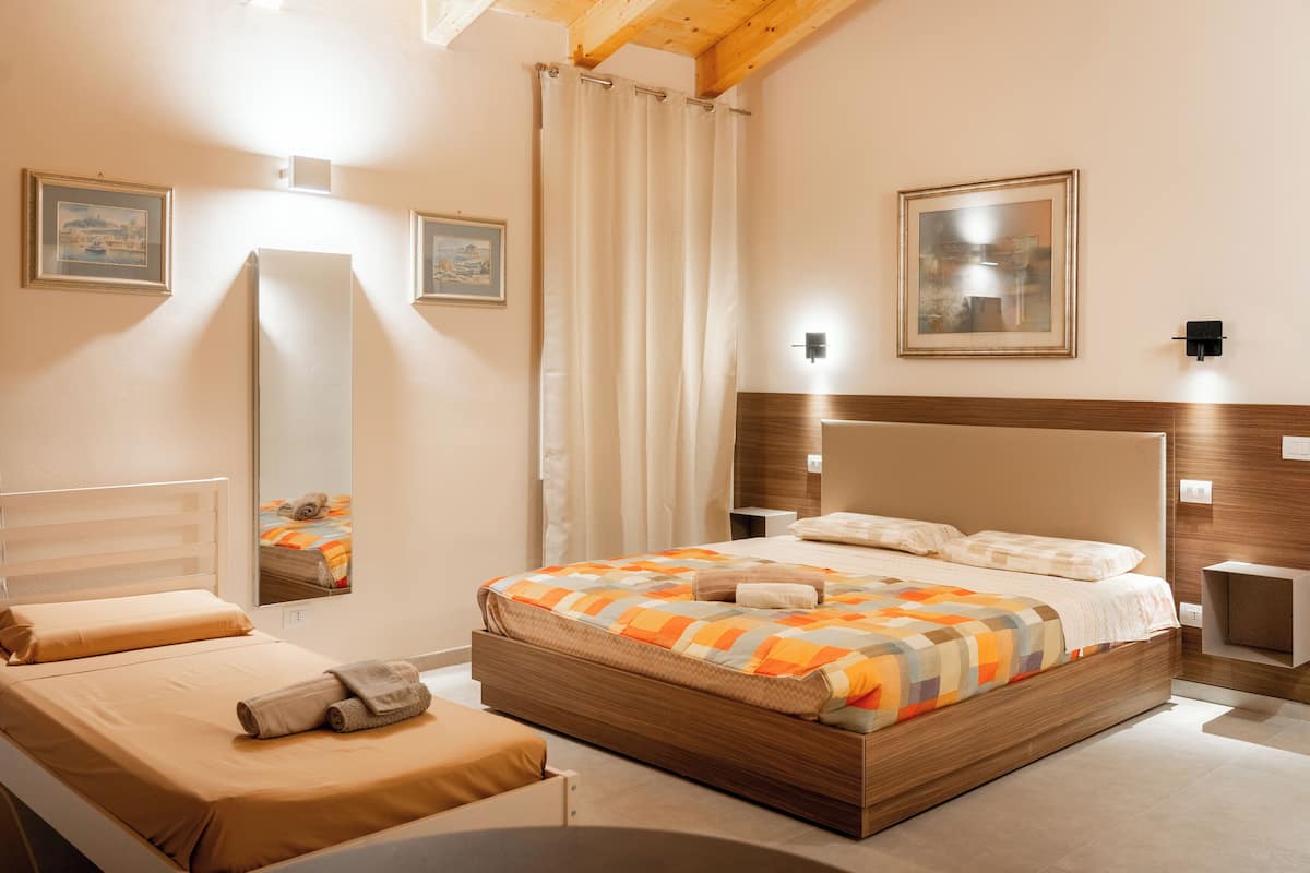 Superior Quadruple Room | Desk, laptop workspace, free WiFi, bed sheets