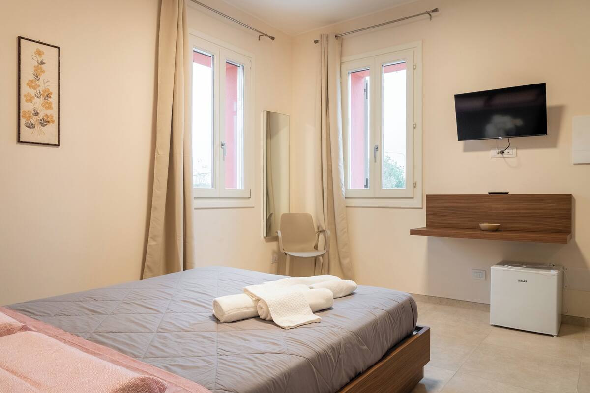 Bureau, espace de travail pour ordinateurs portables