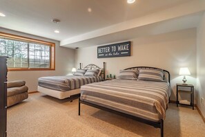 4 chambres, fer et planche à repasser, Wi-Fi gratuit, draps fournis