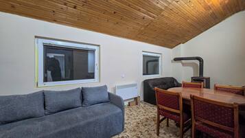 Casa, 3 habitaciones, para fumadores, alberca privada | Sala de estar