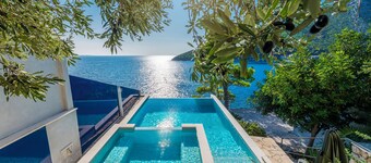 Secluded Beachfront Villa: 3 Bedrooms, Private Pool, and Natural Serenity