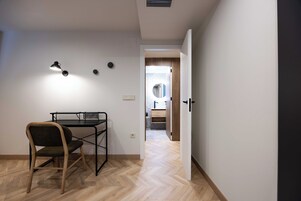 2 habitaciones, tabla de planchar con plancha y wifi gratis 