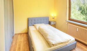 2 quartos, escrivaninha, Wi-Fi, roupa de cama