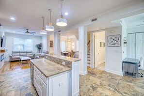 Interior - Chic & Spacious SoHo Retreat Near Downtown & UT (Tampa)