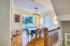 Dining - Chic & Spacious SoHo Retreat Near Downtown & UT (Tampa)