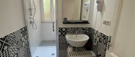 Hair dryer, towels