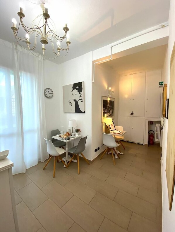 Dining - Art Atelier Vaticano Guest house Cam2 (Roma)