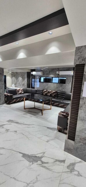 Grand villa | Woonruimte