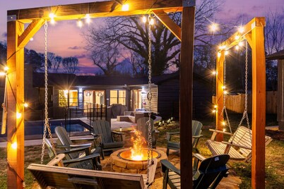 Pet-friendly 8Beds+ Pool & Firepit, 3min to Furman