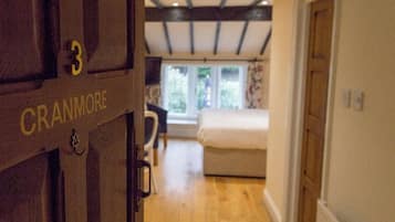 經典雙人房 | 筆電工作空間、熨斗/熨衣板、免費無線上網