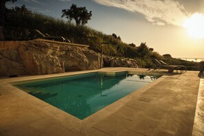 Piscine extérieure, piscine chauffée