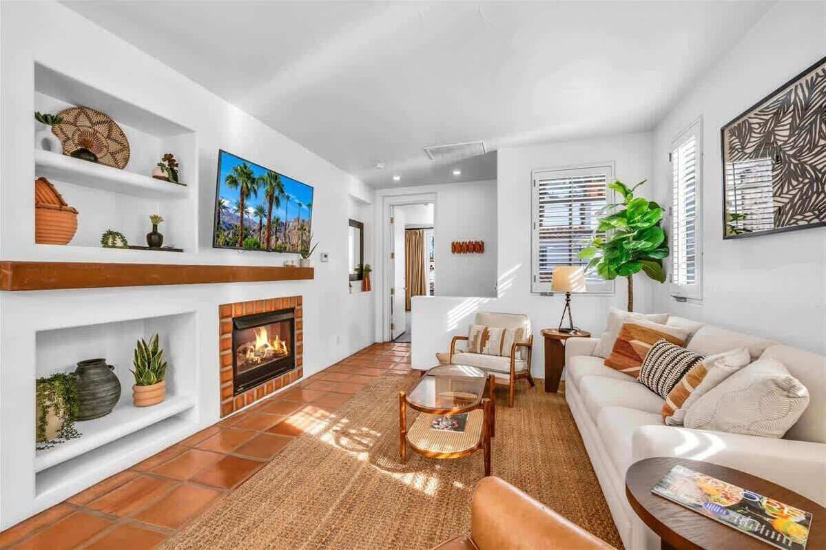 TV, fireplace, offices