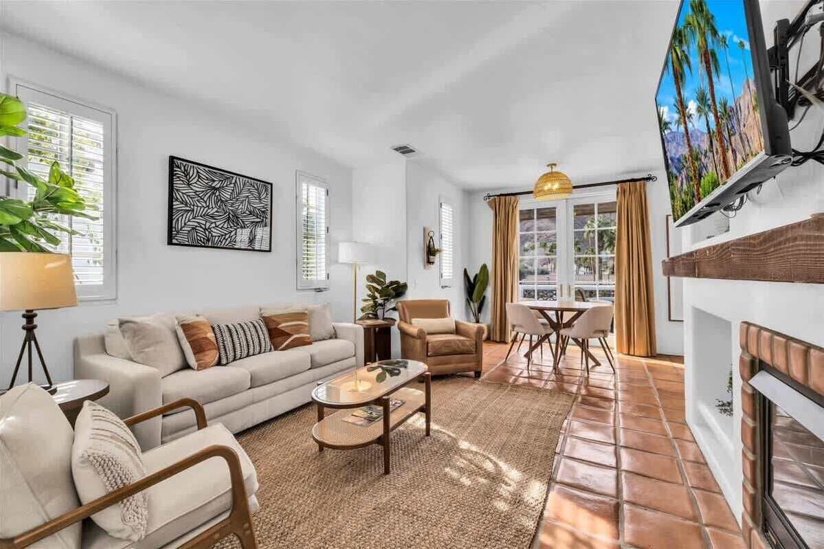TV, fireplace, offices