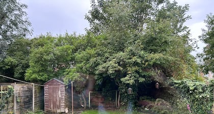 6guests-parking-petsok-familyfriendly-garden